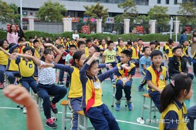 【三全育人】感恩教育 搭建溝通的橋梁 --惠州市第二十七小學開展感恩教育報告會